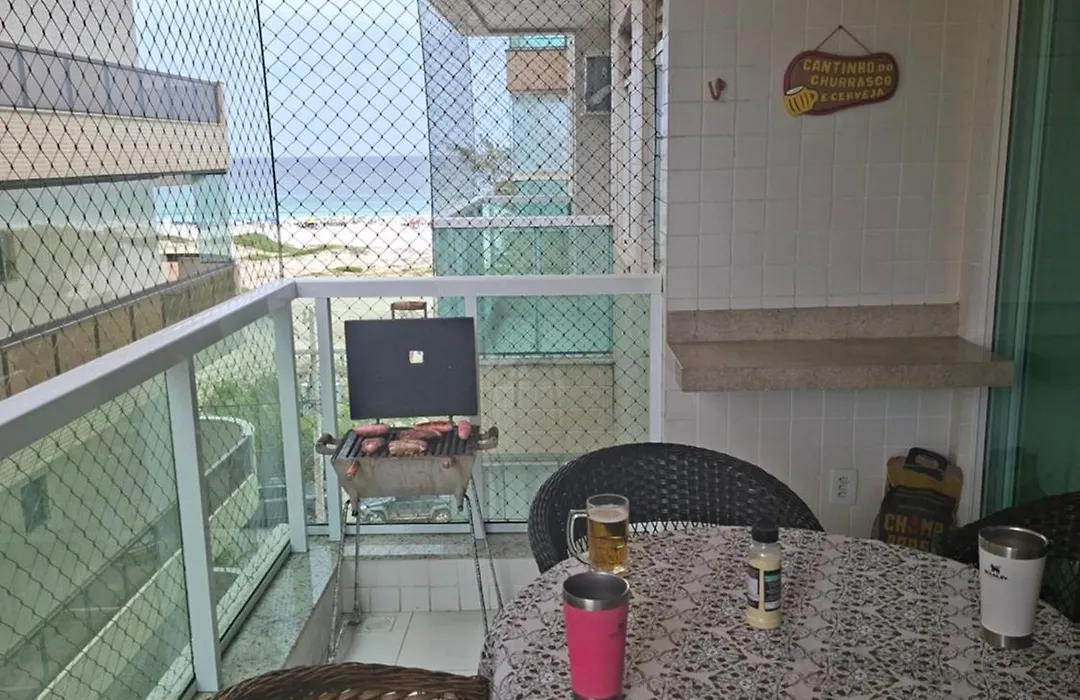 Belíssimo Apto à Beira Mar-1